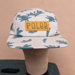 Poler hat